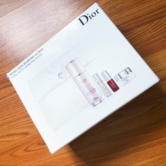 Dior Capture Totale Dreamskin Set - Picture 1 of 6